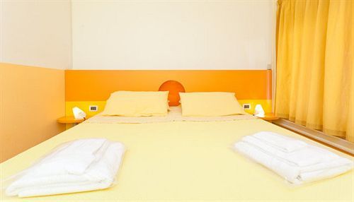 Hotel Rainbow パレルモ エクステリア 写真